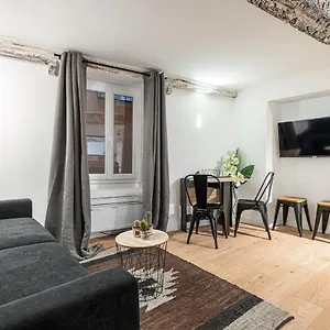 Coeur Du Vieux - 2 Pieces De Charme Apartment